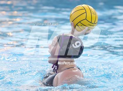 Thumbnail 3 in Coronado vs. Santana (CIF SDS D1 Final) photogallery.