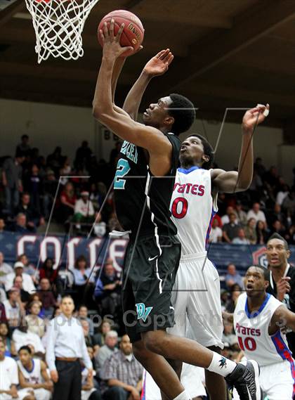 Thumbnail 1 in San Leandro vs. Deer Valley (CIF NCS D1 Final) photogallery.