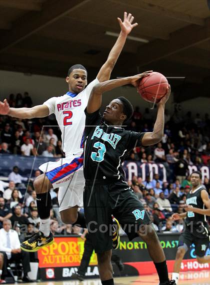 Thumbnail 2 in San Leandro vs. Deer Valley (CIF NCS D1 Final) photogallery.