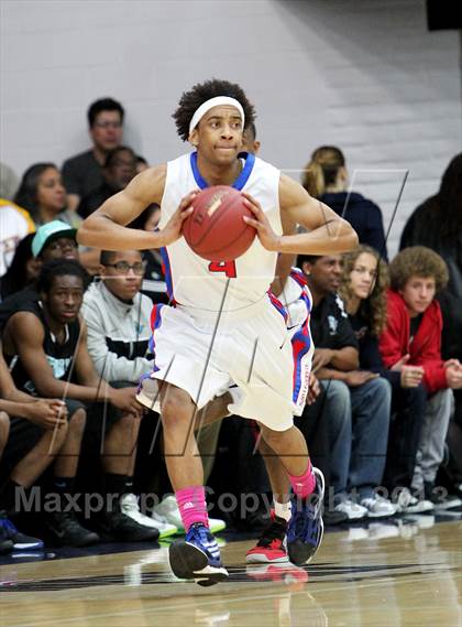 Thumbnail 3 in San Leandro vs. Deer Valley (CIF NCS D1 Final) photogallery.