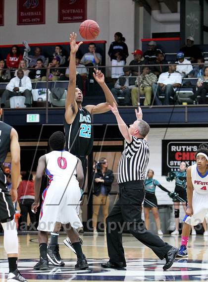 Thumbnail 2 in San Leandro vs. Deer Valley (CIF NCS D1 Final) photogallery.
