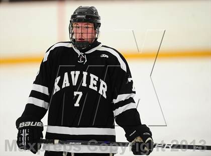 Thumbnail 2 in Xavier vs. Notre Dame photogallery.