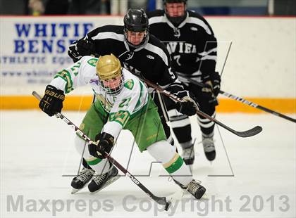Thumbnail 2 in Xavier vs. Notre Dame photogallery.