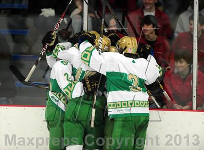 Thumbnail 2 in Xavier vs. Notre Dame photogallery.