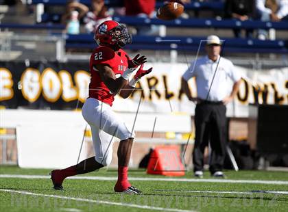 Thumbnail 2 in Garland vs. Horn (UIL 5A Division I Bi-District Playoff) photogallery.