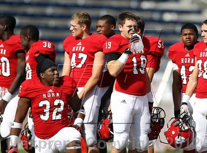 Thumbnail 1 in Garland vs. Horn (UIL 5A Division I Bi-District Playoff) photogallery.