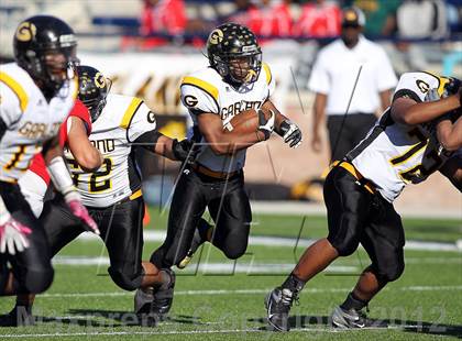Thumbnail 1 in Garland vs. Horn (UIL 5A Division I Bi-District Playoff) photogallery.