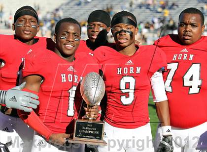 Thumbnail 2 in Garland vs. Horn (UIL 5A Division I Bi-District Playoff) photogallery.