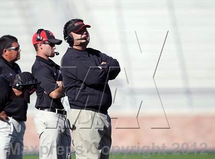 Thumbnail 3 in Garland vs. Horn (UIL 5A Division I Bi-District Playoff) photogallery.