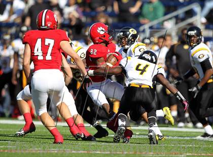 Thumbnail 3 in Garland vs. Horn (UIL 5A Division I Bi-District Playoff) photogallery.