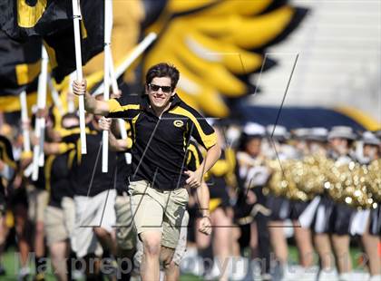 Thumbnail 3 in Garland vs. Horn (UIL 5A Division I Bi-District Playoff) photogallery.