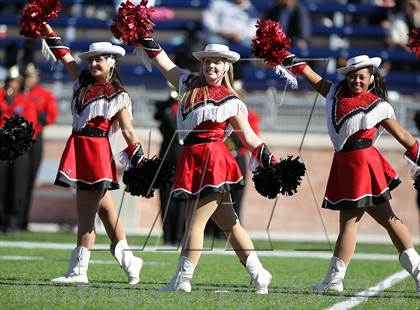Thumbnail 3 in Garland vs. Horn (UIL 5A Division I Bi-District Playoff) photogallery.
