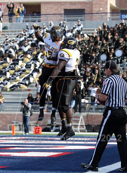 Thumbnail 3 in Garland vs. Horn (UIL 5A Division I Bi-District Playoff) photogallery.