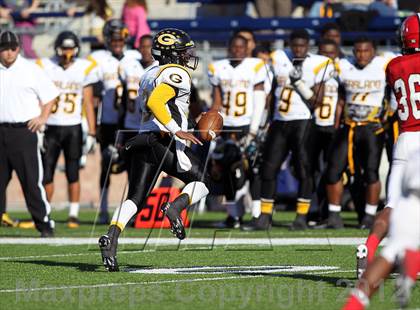 Thumbnail 3 in Garland vs. Horn (UIL 5A Division I Bi-District Playoff) photogallery.