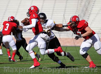 Thumbnail 3 in Garland vs. Horn (UIL 5A Division I Bi-District Playoff) photogallery.
