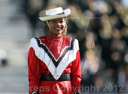 Thumbnail 1 in Garland vs. Horn (UIL 5A Division I Bi-District Playoff) photogallery.