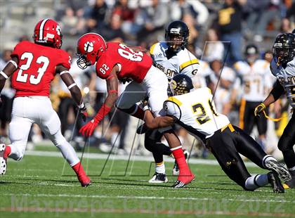 Thumbnail 1 in Garland vs. Horn (UIL 5A Division I Bi-District Playoff) photogallery.