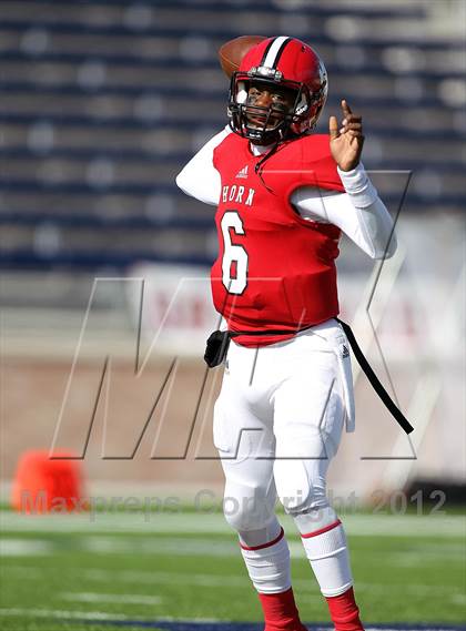 Thumbnail 1 in Garland vs. Horn (UIL 5A Division I Bi-District Playoff) photogallery.