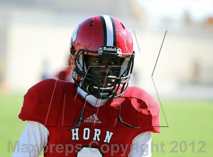 Thumbnail 1 in Garland vs. Horn (UIL 5A Division I Bi-District Playoff) photogallery.