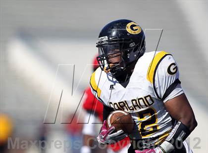 Thumbnail 3 in Garland vs. Horn (UIL 5A Division I Bi-District Playoff) photogallery.