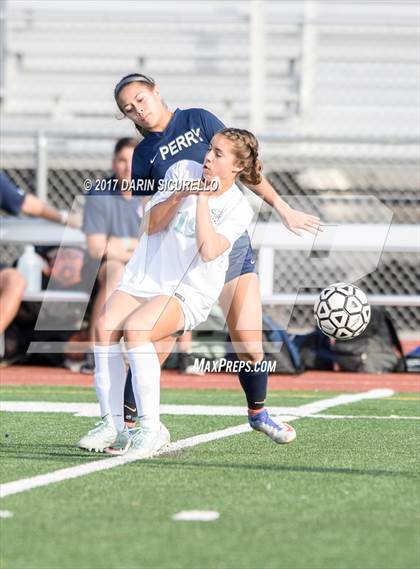 Thumbnail 1 in Perry vs. Highland (Coyote Classic)  photogallery.