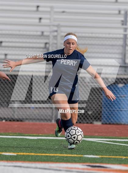 Thumbnail 1 in Perry vs. Highland (Coyote Classic)  photogallery.