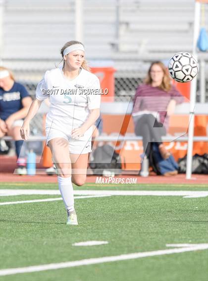 Thumbnail 2 in Perry vs. Highland (Coyote Classic)  photogallery.