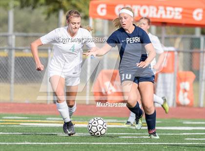 Thumbnail 3 in Perry vs. Highland (Coyote Classic)  photogallery.
