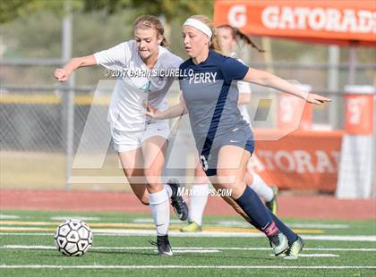 Thumbnail 2 in Perry vs. Highland (Coyote Classic)  photogallery.