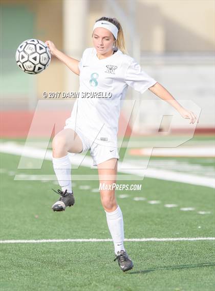 Thumbnail 2 in Perry vs. Highland (Coyote Classic)  photogallery.