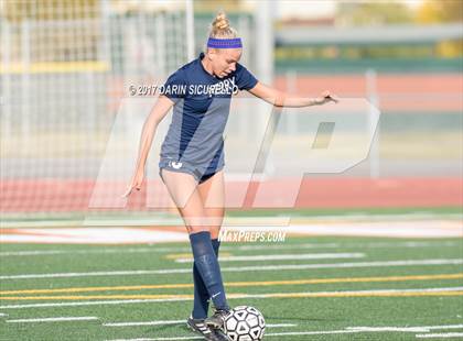 Thumbnail 2 in Perry vs. Highland (Coyote Classic)  photogallery.