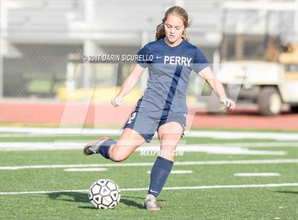 Thumbnail 2 in Perry vs. Highland (Coyote Classic)  photogallery.