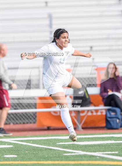 Thumbnail 2 in Perry vs. Highland (Coyote Classic)  photogallery.