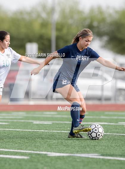 Thumbnail 3 in Perry vs. Highland (Coyote Classic)  photogallery.