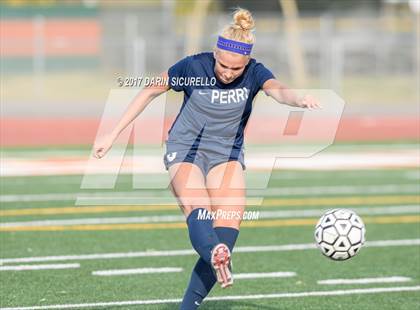 Thumbnail 3 in Perry vs. Highland (Coyote Classic)  photogallery.