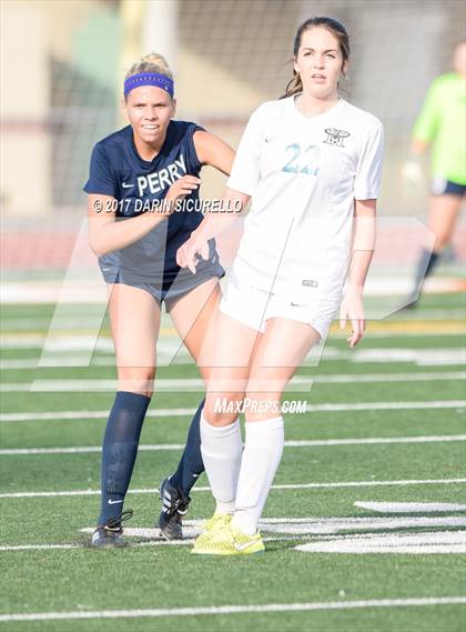Thumbnail 3 in Perry vs. Highland (Coyote Classic)  photogallery.