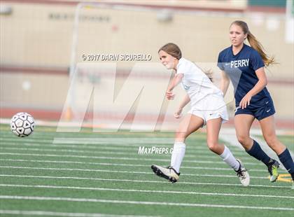 Thumbnail 3 in Perry vs. Highland (Coyote Classic)  photogallery.