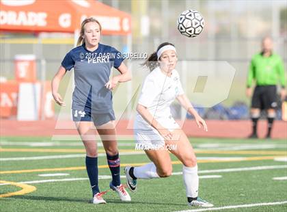 Thumbnail 2 in Perry vs. Highland (Coyote Classic)  photogallery.