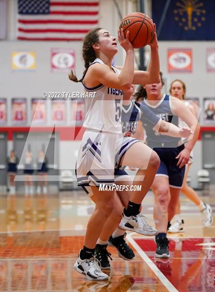 Thumbnail 3 in Tri-West Hendricks vs. Greencastle (IHSAA 3A Sectional Semifinal) photogallery.