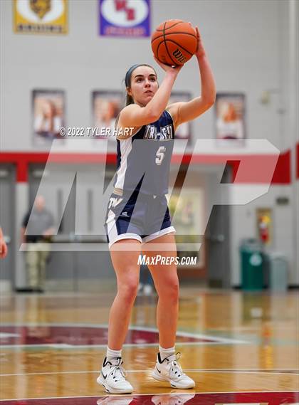 Thumbnail 3 in Tri-West Hendricks vs. Greencastle (IHSAA 3A Sectional Semifinal) photogallery.
