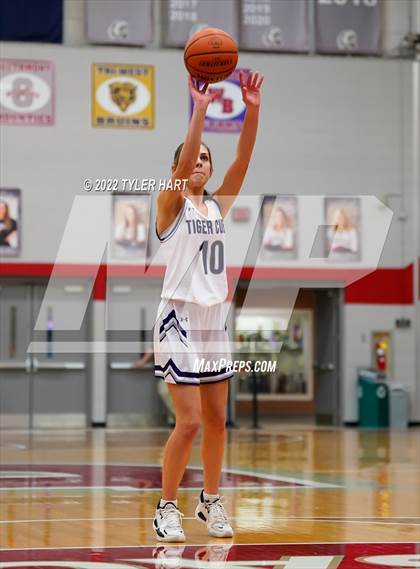 Thumbnail 1 in Tri-West Hendricks vs. Greencastle (IHSAA 3A Sectional Semifinal) photogallery.