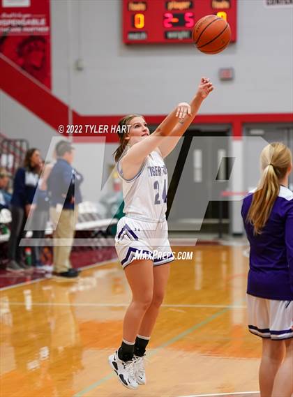 Thumbnail 3 in Tri-West Hendricks vs. Greencastle (IHSAA 3A Sectional Semifinal) photogallery.