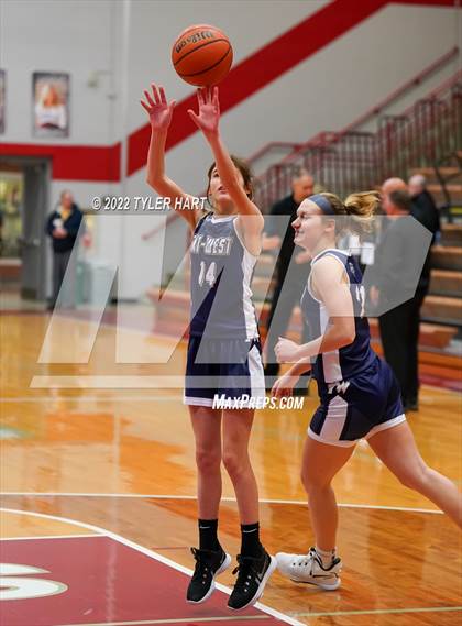 Thumbnail 3 in Tri-West Hendricks vs. Greencastle (IHSAA 3A Sectional Semifinal) photogallery.