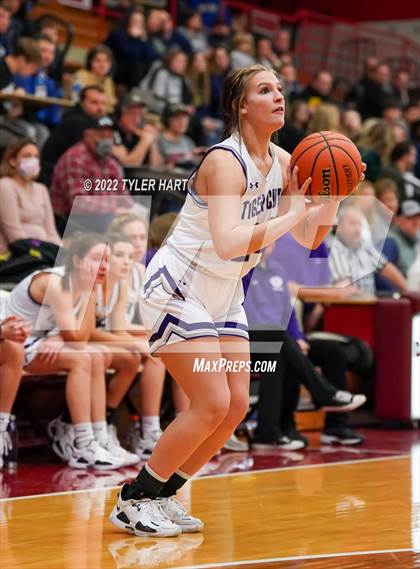 Thumbnail 3 in Tri-West Hendricks vs. Greencastle (IHSAA 3A Sectional Semifinal) photogallery.