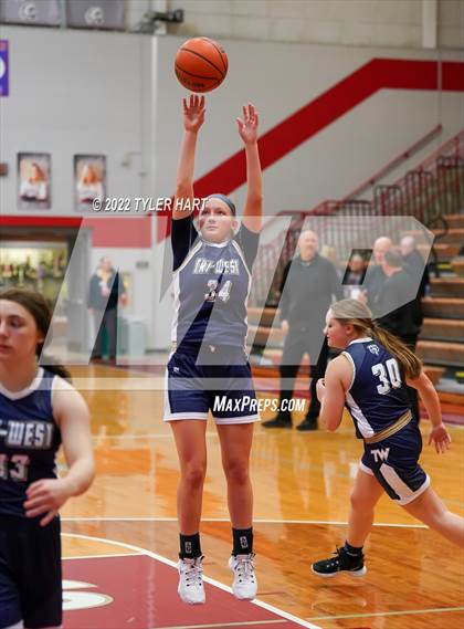 Thumbnail 1 in Tri-West Hendricks vs. Greencastle (IHSAA 3A Sectional Semifinal) photogallery.