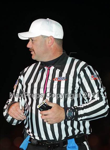 Thumbnail 3 in Freeburg @ Rochester (IHSA Class 4A 1st Round) photogallery.