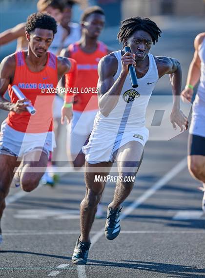 Thumbnail 3 in UIL 6A Track & Field Area 13&14 (4x400M) photogallery.
