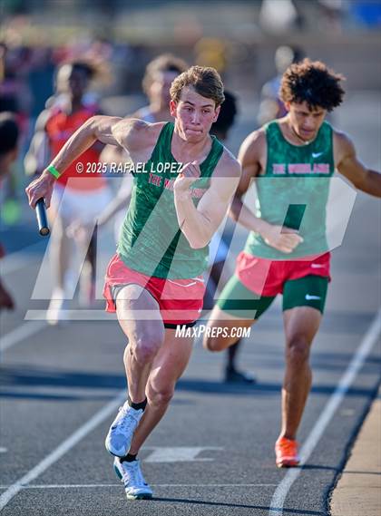 Thumbnail 2 in UIL 6A Track & Field Area 13&14 (4x400M) photogallery.