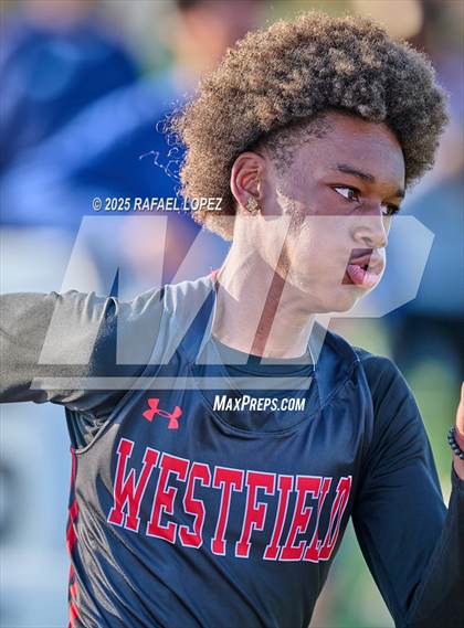 Thumbnail 2 in UIL 6A Track & Field Area 13&14 (4x400M) photogallery.