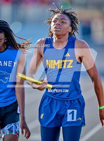 Thumbnail 2 in UIL 6A Track & Field Area 13&14 (4x400M) photogallery.
